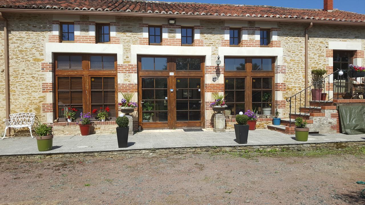 Le Patronage Bazoges-en-Pareds Exterior foto